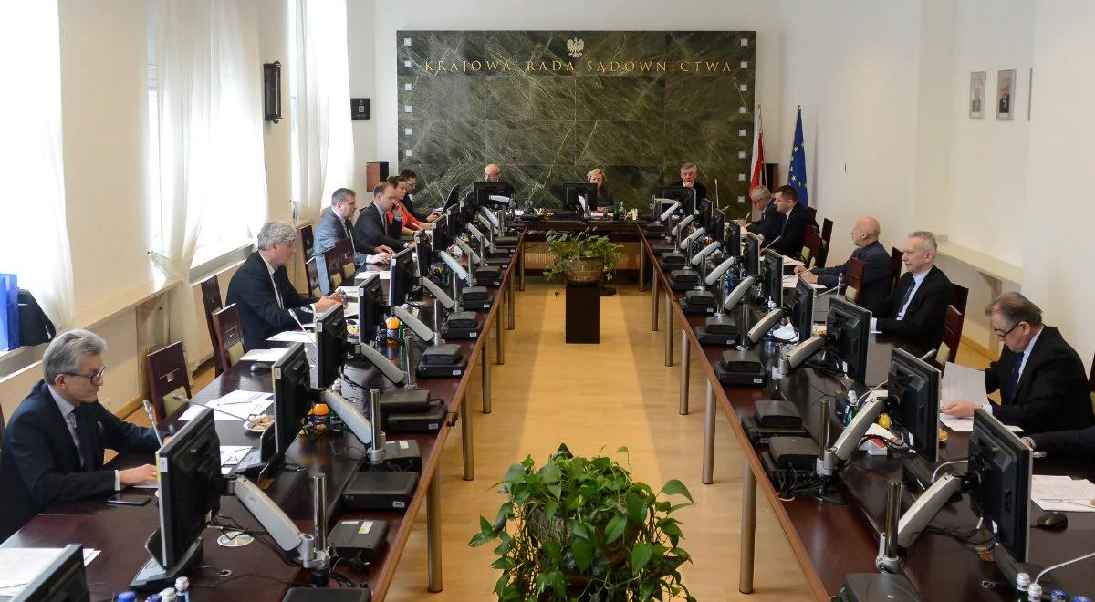 KRS apeluje do sędziów ws. dbałości o zasadę trójpodziału władzy