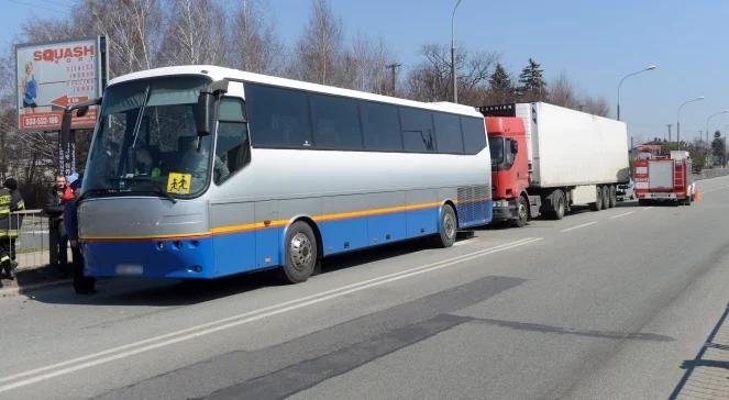 Wypadek autokaru z dziećmi pod Ożarowem Mazowieckim