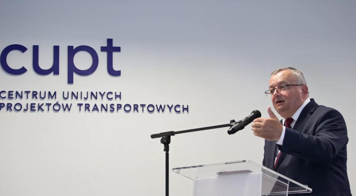 Rząd stawia nie tylko na wielkie inwestycje, wspiera też lokalne rozwiązania komunikacyjne
