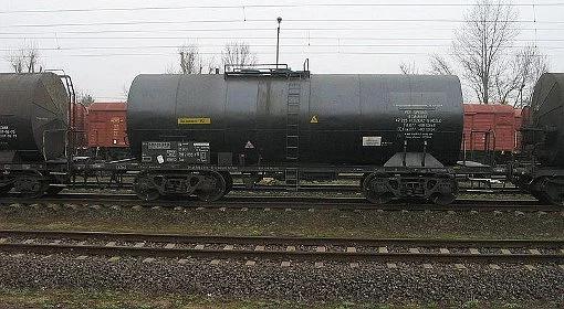 Zduńska Wola - Karsznice: rozszczelnienie cysterny z amoniakiem