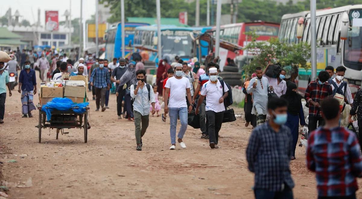 Rośnie liczba zachorowań na COVID-19 w Bangladeszu. Mieszkańcy stolicy uciekają z miasta