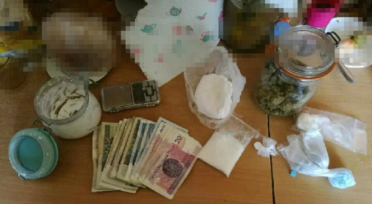 Ponad pół kilograma różnych narkotyków. Policja zatrzymała 5 osób