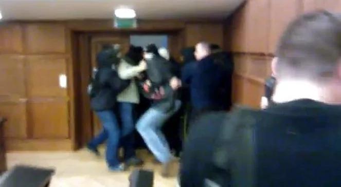 Zamaskowani sprawcy wdarli się na wykład prof. Środy