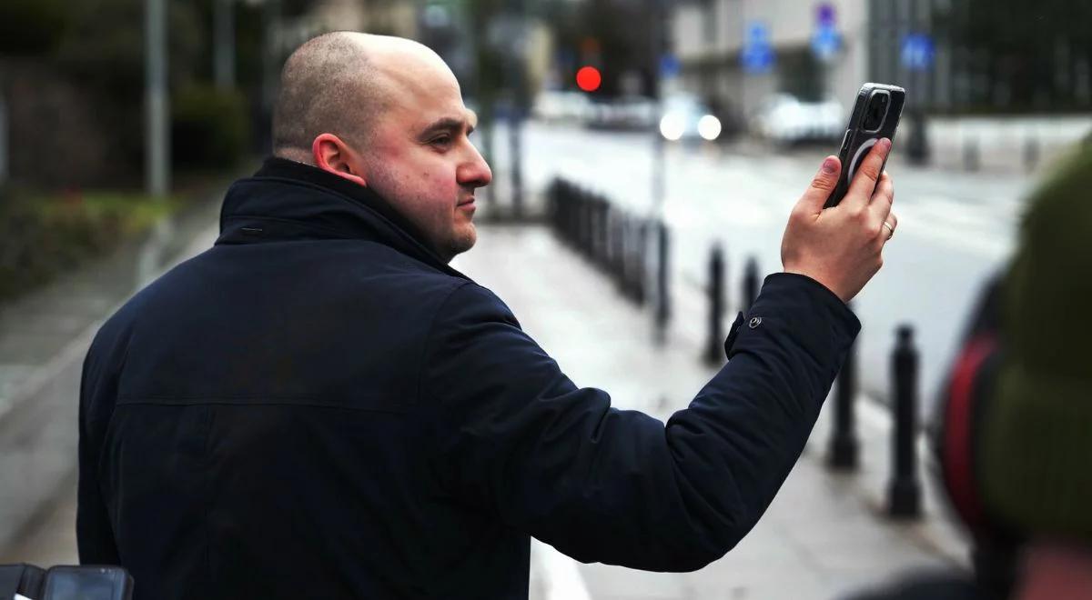 Szokujący wybryk w Sejmie. Wiemy, który poseł biegał po dachu