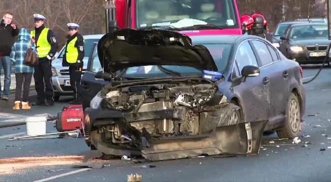 Warszawa: wypadek na Wisłostradzie. Dwie osoby ranne, gigantyczne korki