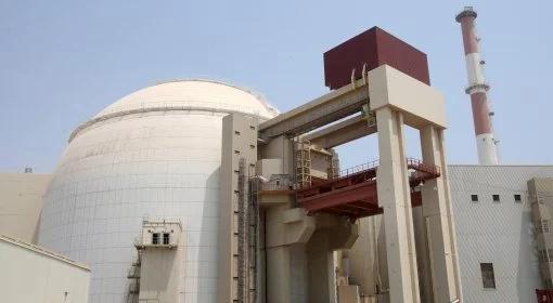 Iran uruchamia elektrownię atomową
