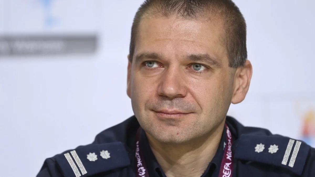 Piłkarz i policjant. Karczyński: mnie wychowało też podwórko i koledzy