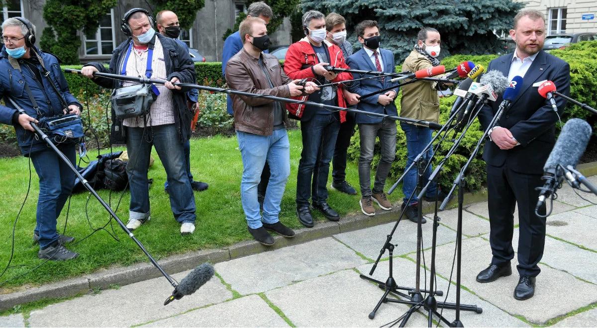 "Sięgnięto po chwyty w polityce nieakceptowalne". Dworczyk o atakach na Szumowskiego