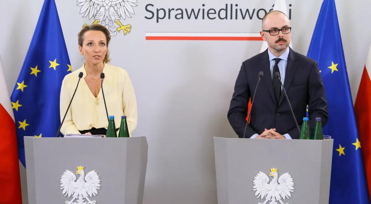 Raport komisji badającej represje wobec obywateli. "Piłka jest po stronie prokuratury"