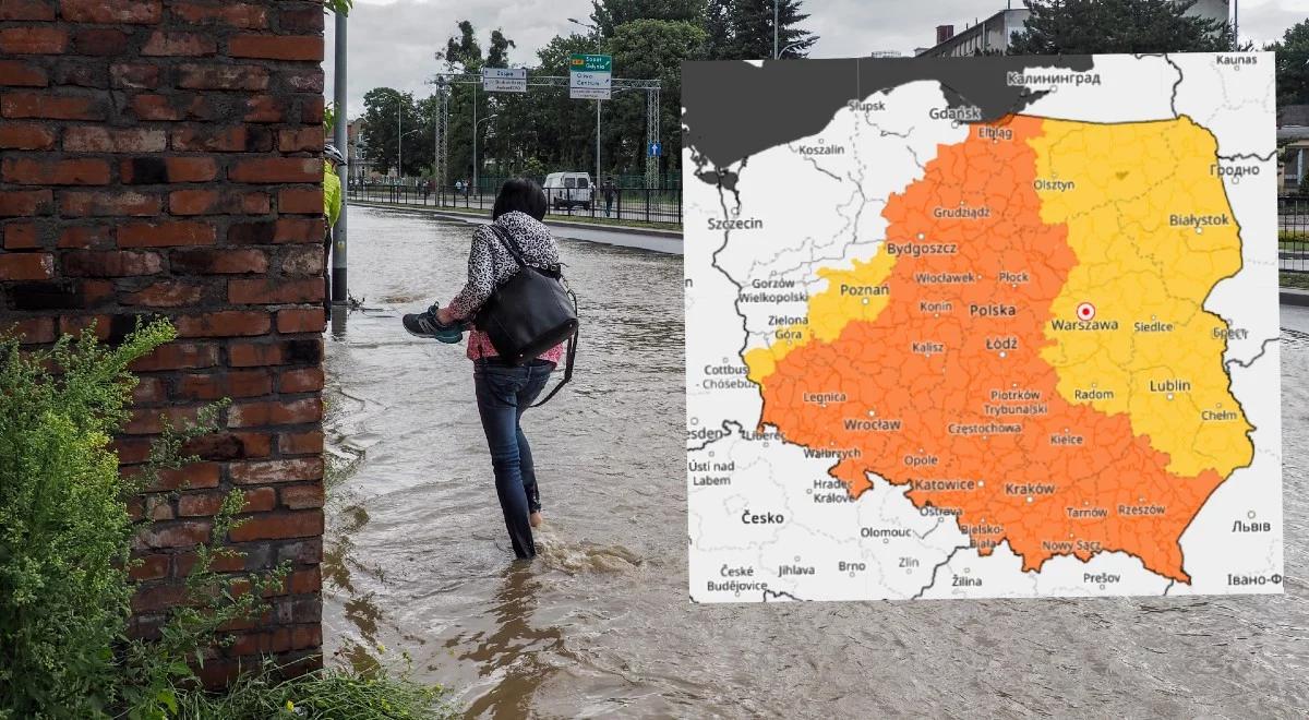 Załamanie pogody. Ulewne deszcze, burze i ochłodzenie. IMGW wydał liczne ostrzeżenia