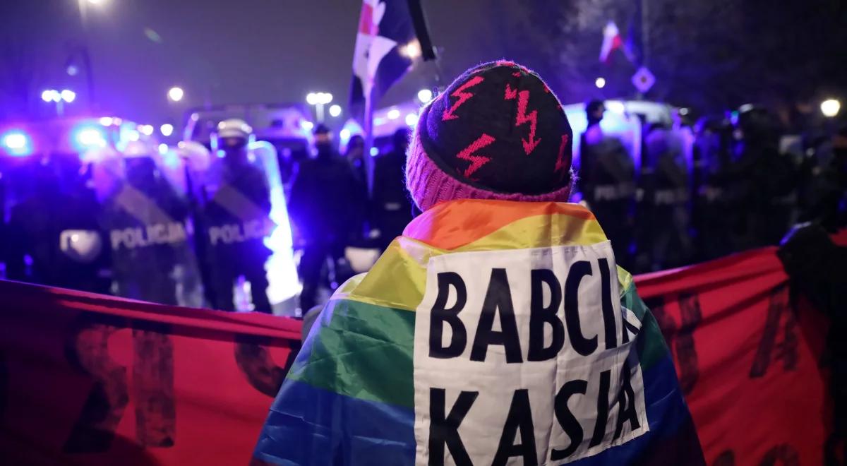 Uderzyła policjanta w głowę. Kolejny akt oskarżenia przeciwko "Babci Kasi"