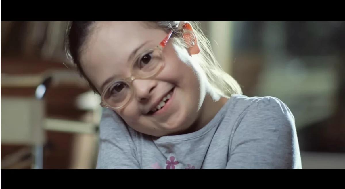 Osoby z zespołem Downa w reklamie. Kontrowersyjna decyzja francuskich władz