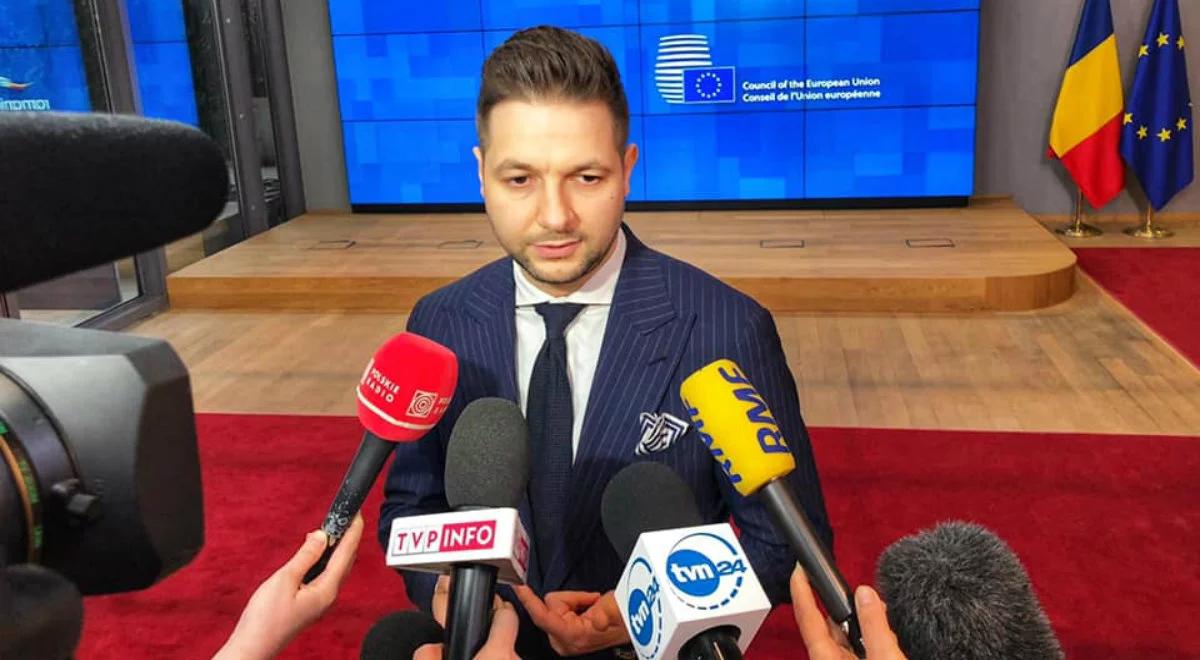 Patryk Jaki: Donald Tusk mówi o szacunku, a pozwala na porównywanie wierzących do świń