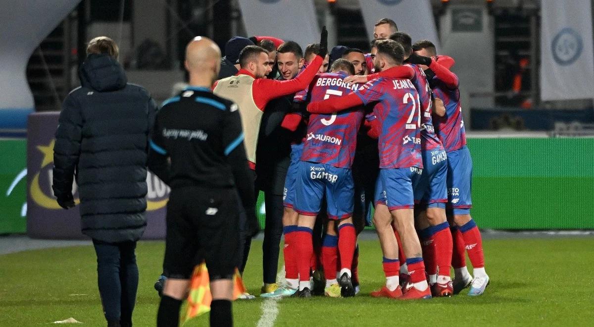 Ekstraklasa: Raków zagra z Pogonią w hicie kolejki. Klasyk w Zabrzu