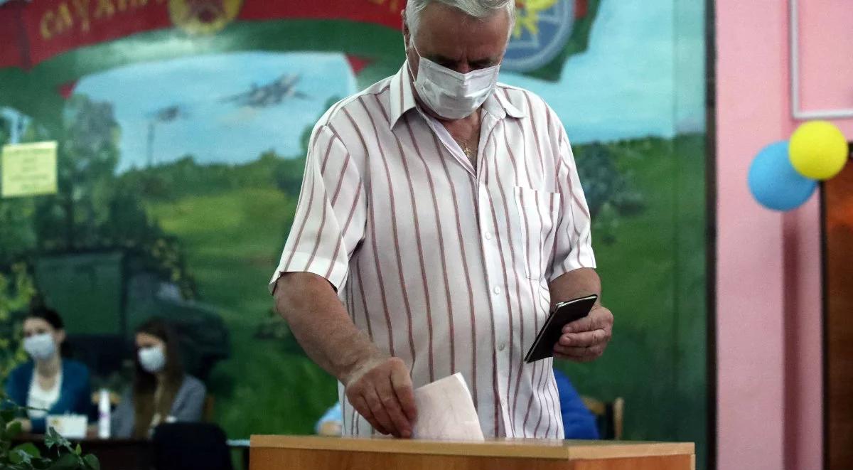 Białoruś: tajemnicza śmierć członka komisji wyborczej. Miał odmówić fałszerstw
