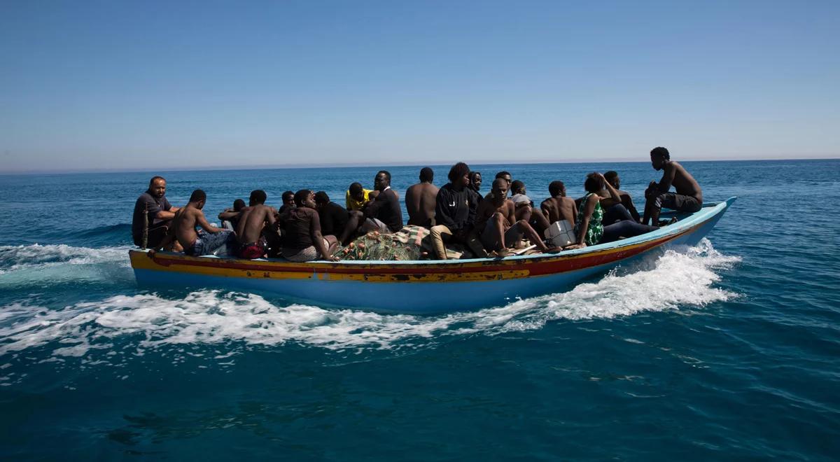 Włoski rząd zmienia stosunek do migrantów. Co przeważyło szalę?