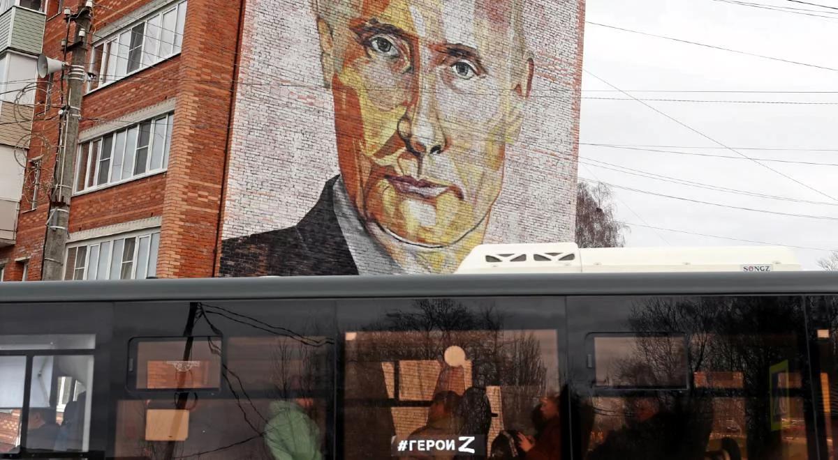 Indoktrynacja uczniów w rosyjskich szkołach. Uruchomiono specjalne pogadanki i apele dla Władimira Putina