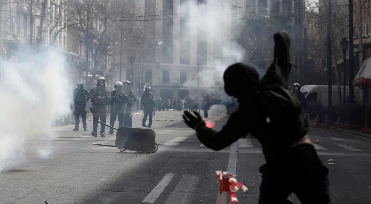 Protesty w Grecji po katastrofie kolejowej. Demonstranci starli się z policją