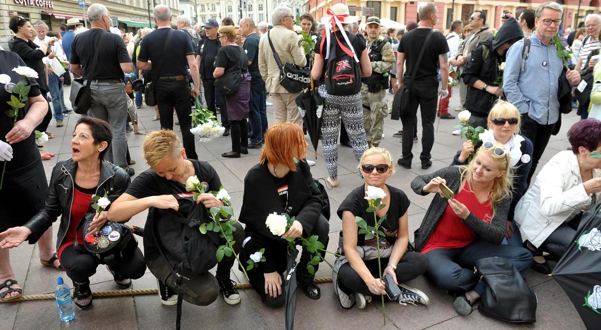 „Obywatele przestają rozróżniać, co się wokół nich dzieje”  