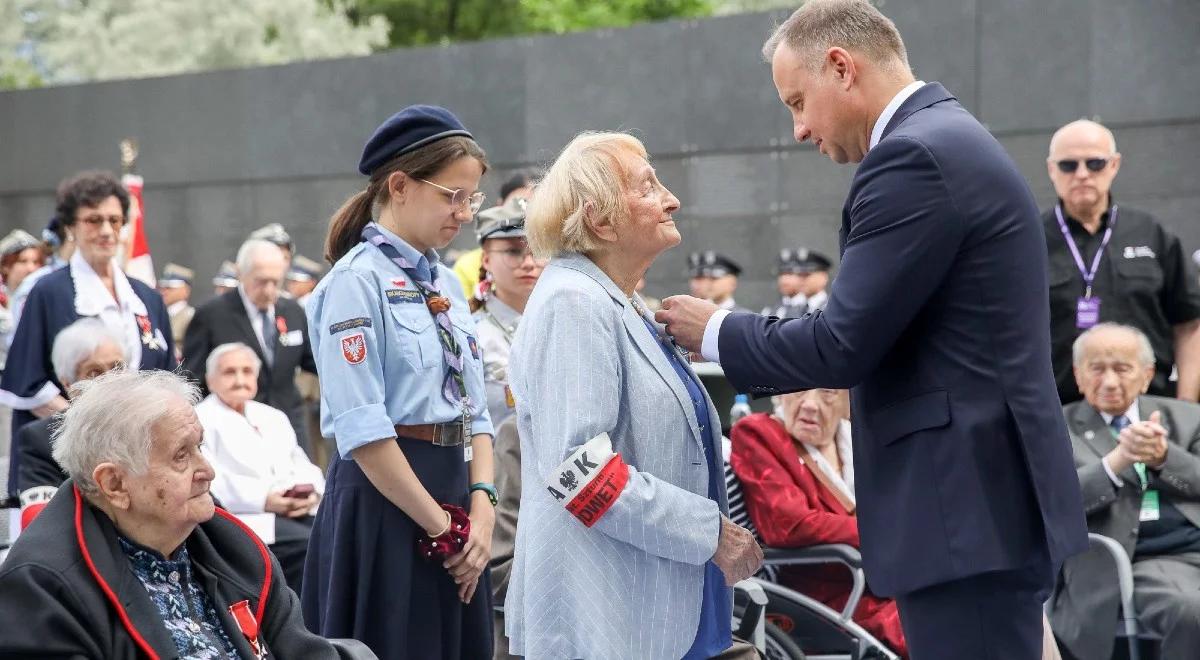 Rocznica wybuchu Powstania Warszawskiego. Prezydent Duda wręczył odznaczenia