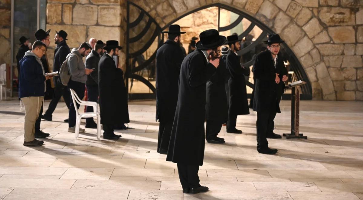 "Doszło do nieporozumienia". Dyrektor Yad Vashem o nieobecności Andrzeja Dudy w Jerozolimie