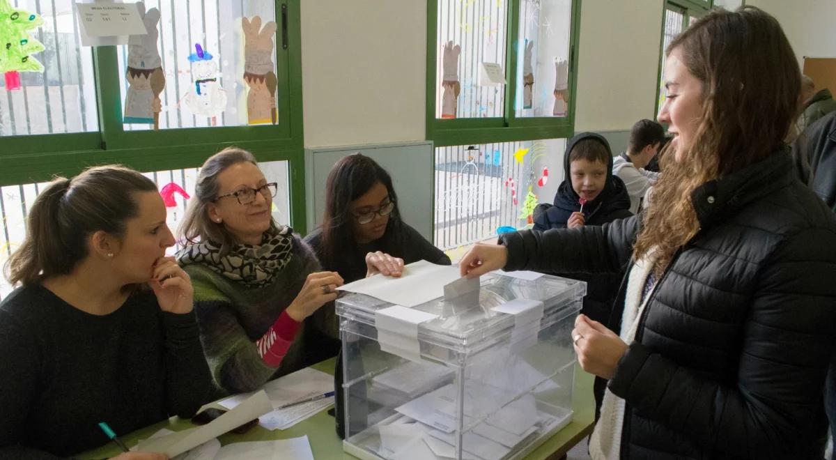 Wybory w Hiszpanii na ostatniej prostej. "Powinny przynieść zwrot w prawo"