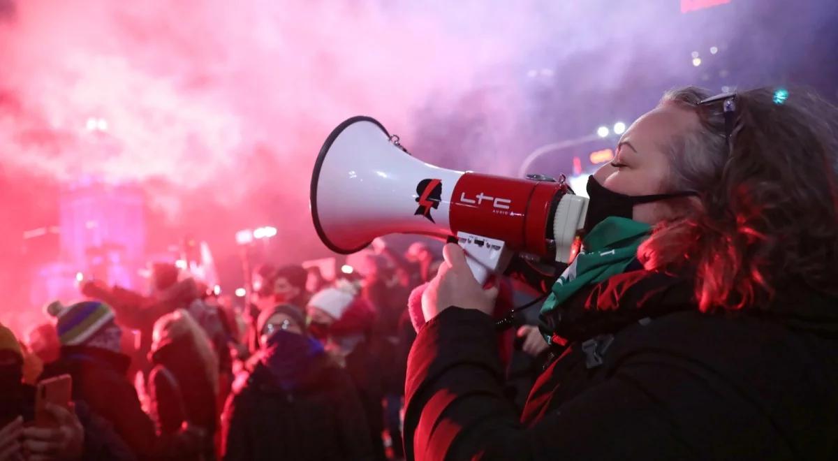 "Prymat emocji nad rozumem". Dr Tymoteusz Zych o Strajku Kobiet