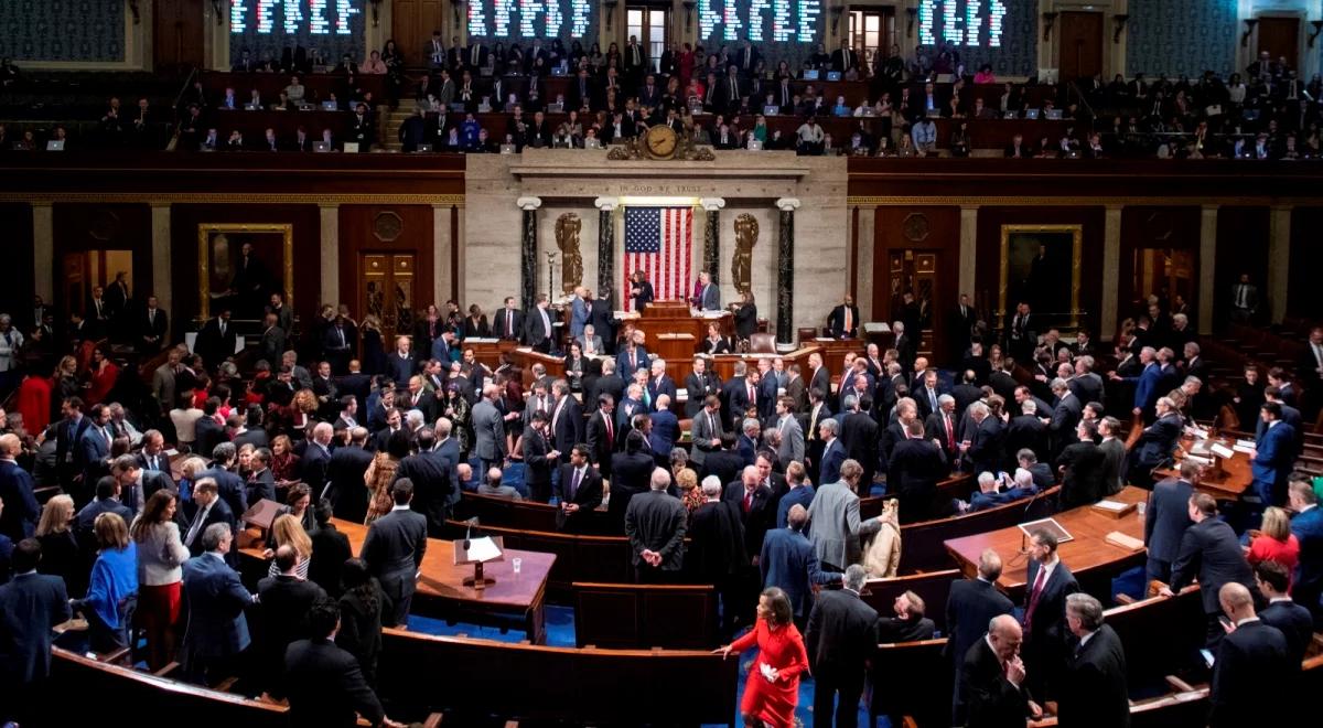 Trump oskarżony w procedurze impeachmentu. Prezydent USA może jednak spać spokojnie