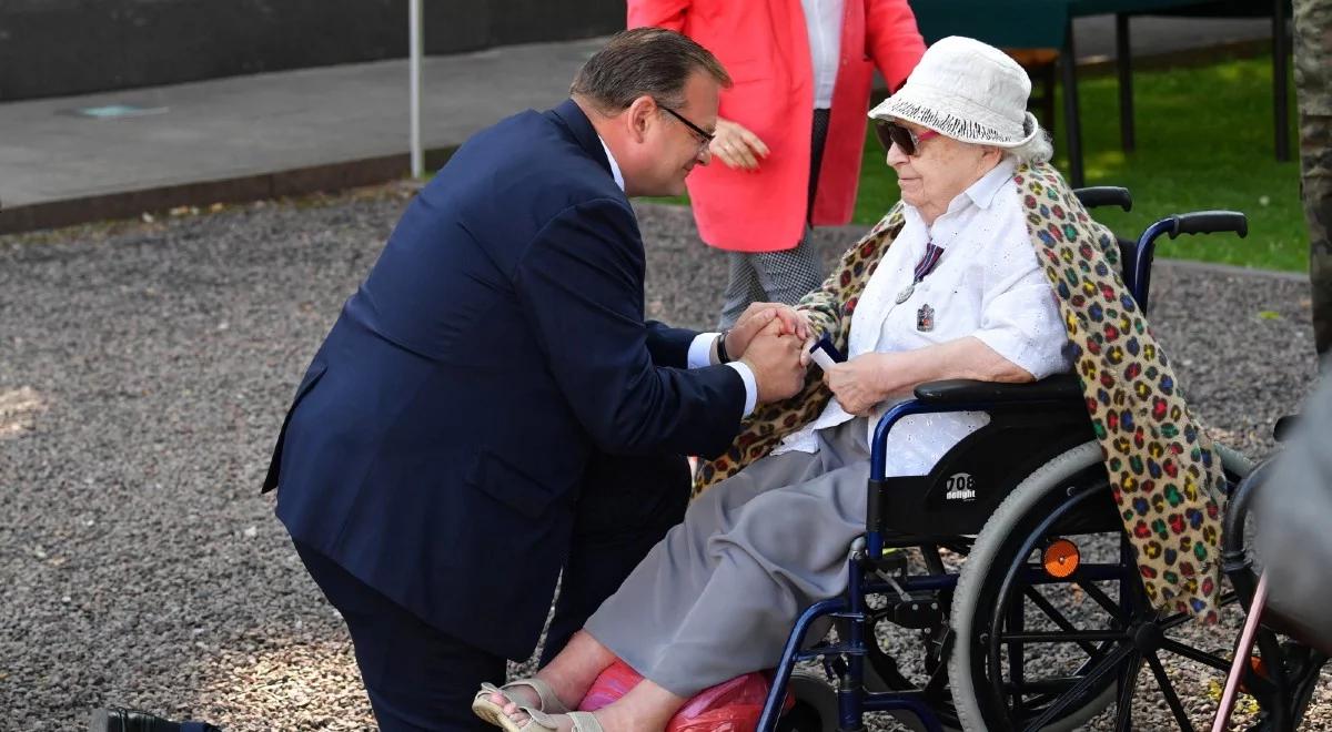 "Dziękujemy za wszystko". Irena Paprocka ps. "Irena" z medalem "Pro Patria"