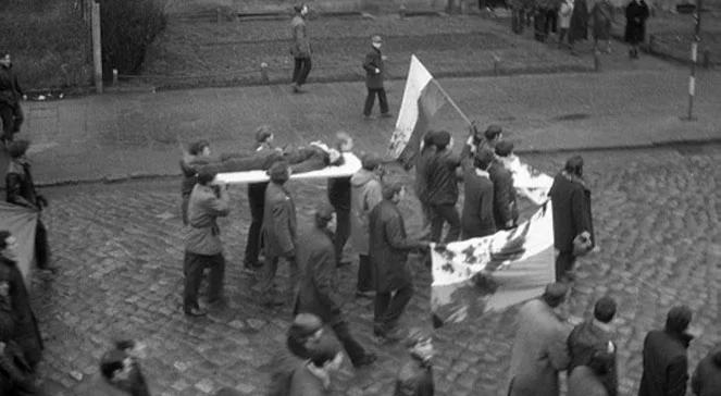 "Historyczne wydarzenie tygodnia". Piotr Dmitrowicz o tragicznych wydarzeniach Grudnia '70