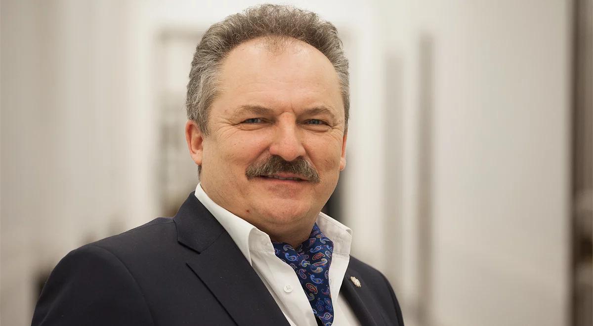 "Może pójdzie pani ze mną do toalety?". Marek Jakubiak zapowiada pozew wobec działaczki Partii Razem