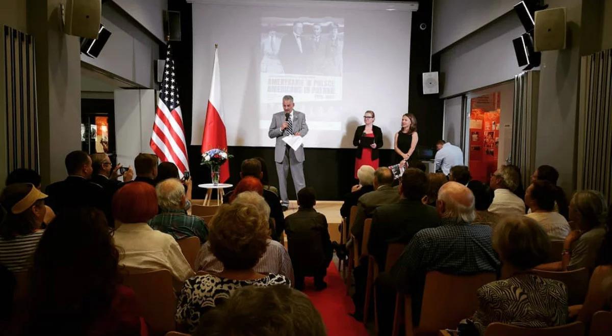 Warszawa: otwarto wystawę przypominającą historię relacji polsko-amerykańskich