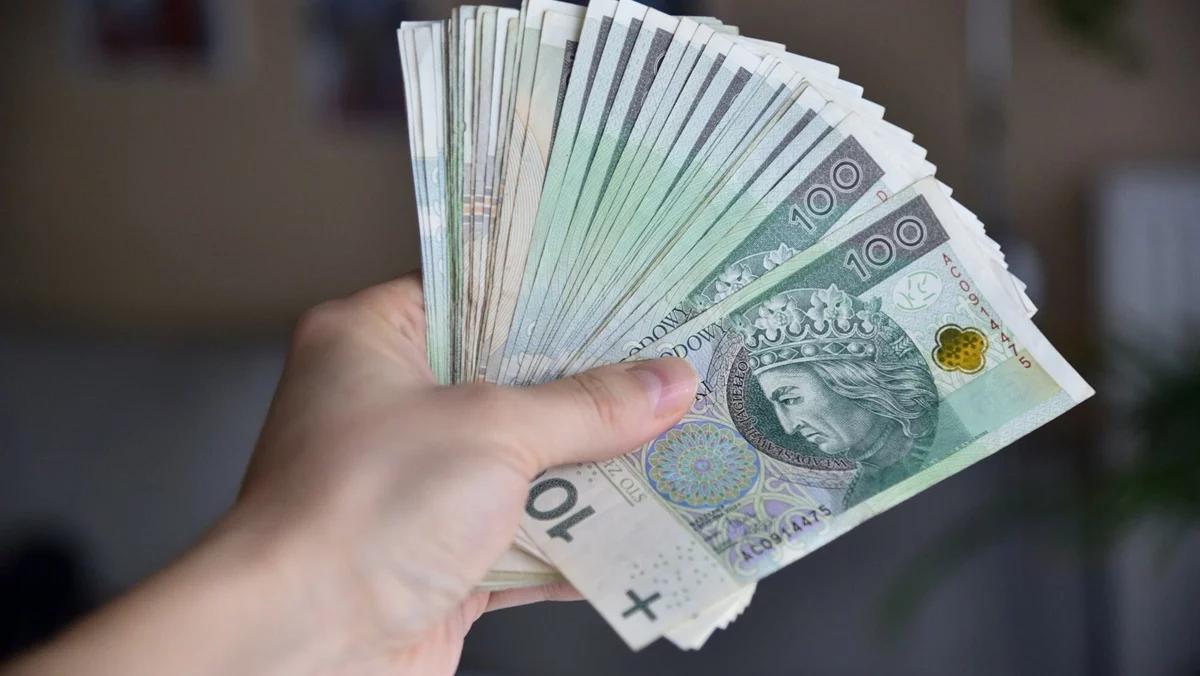 To był rok wysokich podwyżek? GUS podał, ile teraz zarabiamy