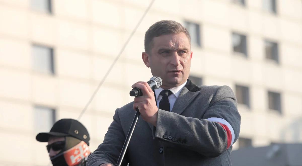 "Teraz decyduje się nasza przyszłość". Robert Bąkiewicz na Marszu Niepodległości