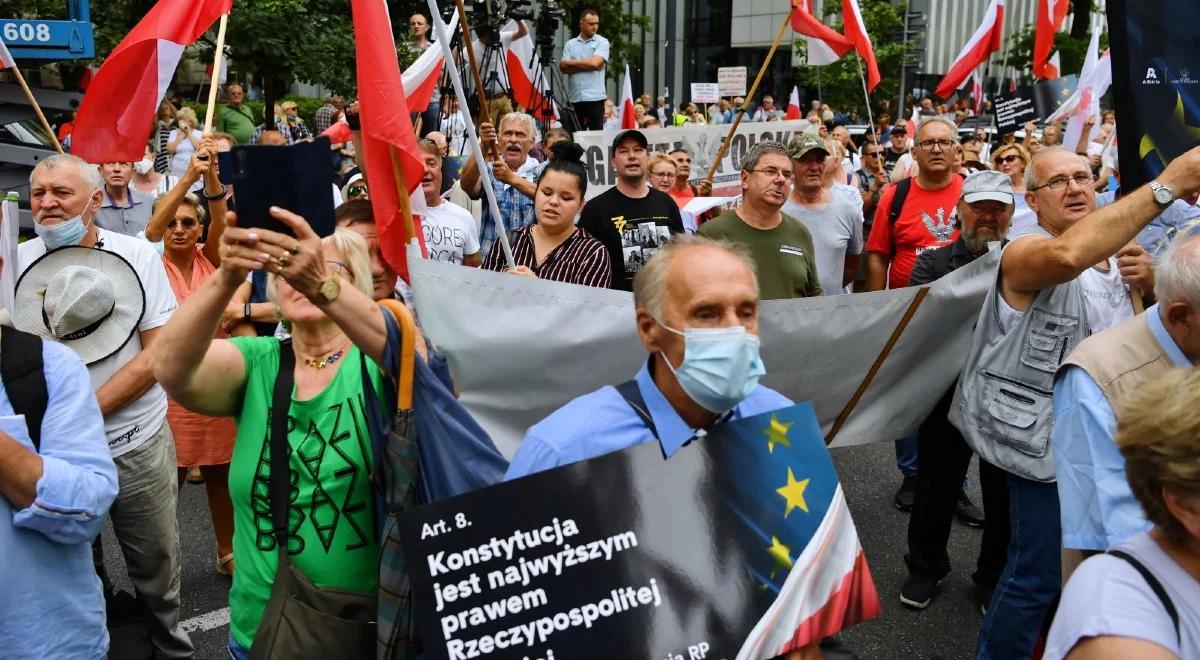 "Obrona konstytucji stała się obroną suwerenności". Potocki o demonstracji pod TK