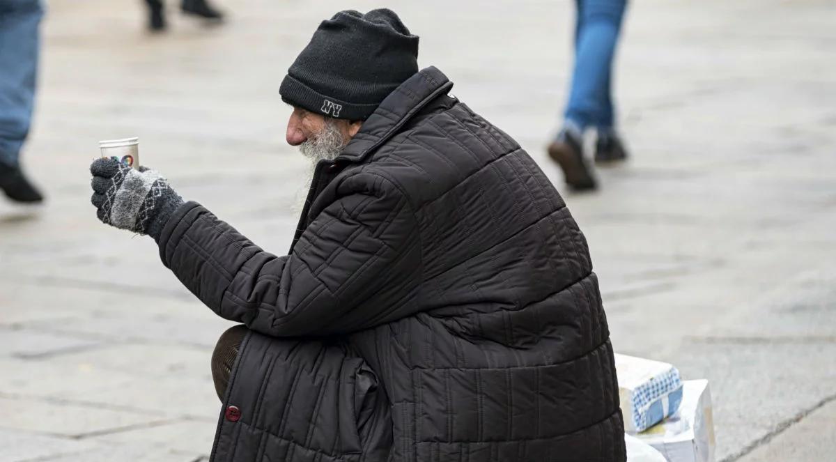 "Wygrał Ruch Pięciu Gwiazd, dajcie nam dochód podstawowy". Włosi zasypują urzędy wnioskami