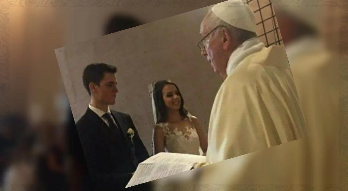 Niezwykły gest papieża. Tego nie spodziewali nawet państwo młodzi