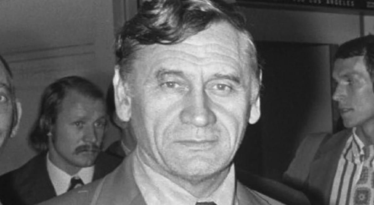 100. urodziny Kazimierza Górskiego. Muzeum Sportu prezentuje znaczek z wizerunkiem Trenera Tysiąclecia