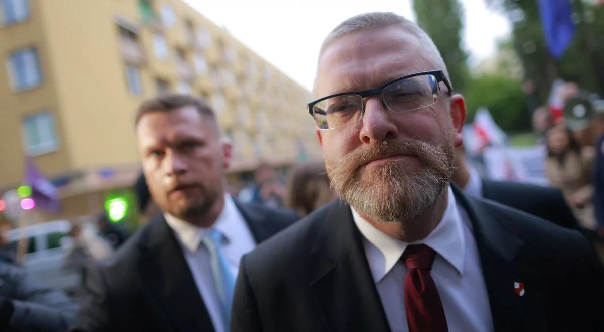 Rosyjscy opozycjoniści uderzają w Brauna. "Wstydem jest być putinistą"