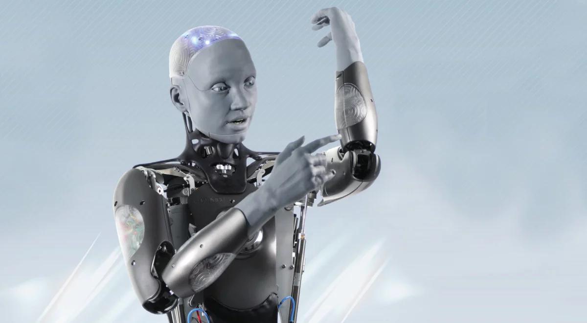 Kobieta robot w Centrum Nauki Kopernik. Jej mózg to cały internet, porozumiewa się za pomocą sztucznej inteligencji