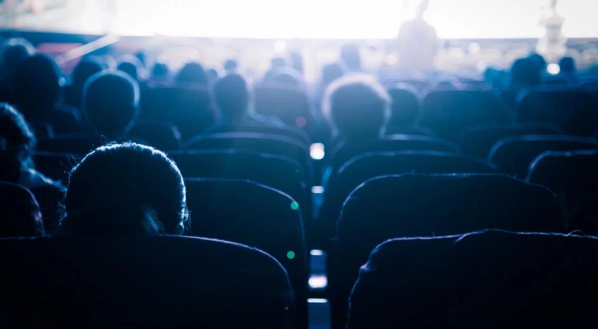 Znikające punkty na filmowej mapie. Czy multipleksy pożrą tradycyjne kina?