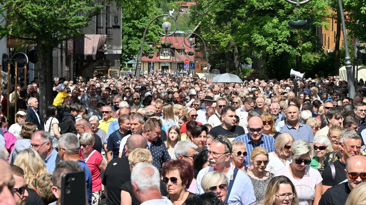 Zakopane przeżywa oblężenie podczas majówki. "Turyści ruszyli spontanicznie"