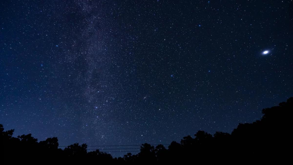 Zbliżają się noce "spadających gwiazd". W październiku dwa roje meteorów