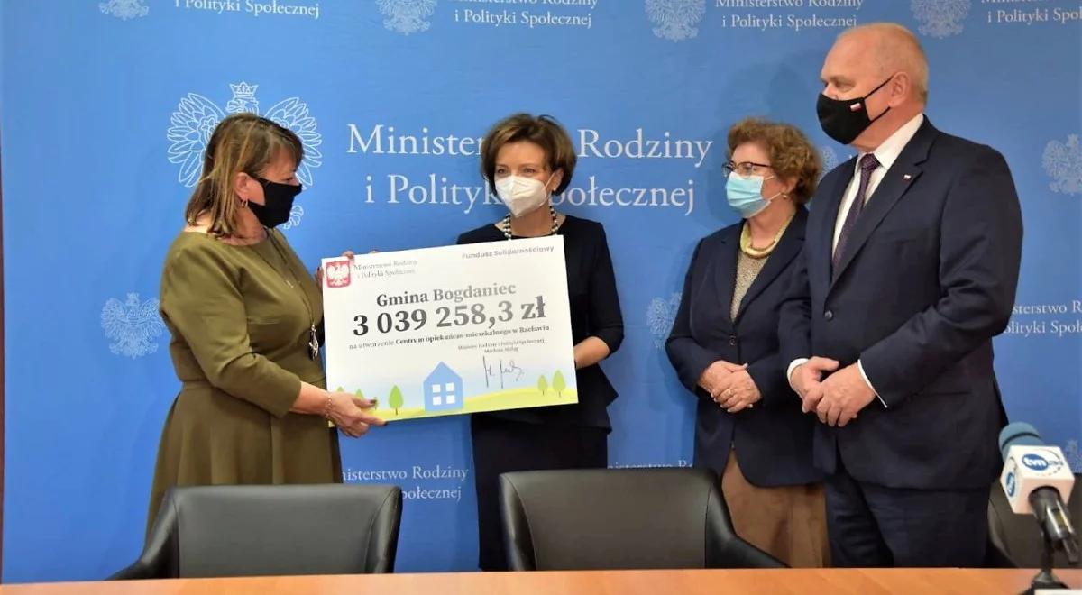 Lubuskie: powstanie centrum opiekuńczo-mieszkalne. Marlena Maląg przekazała promesę