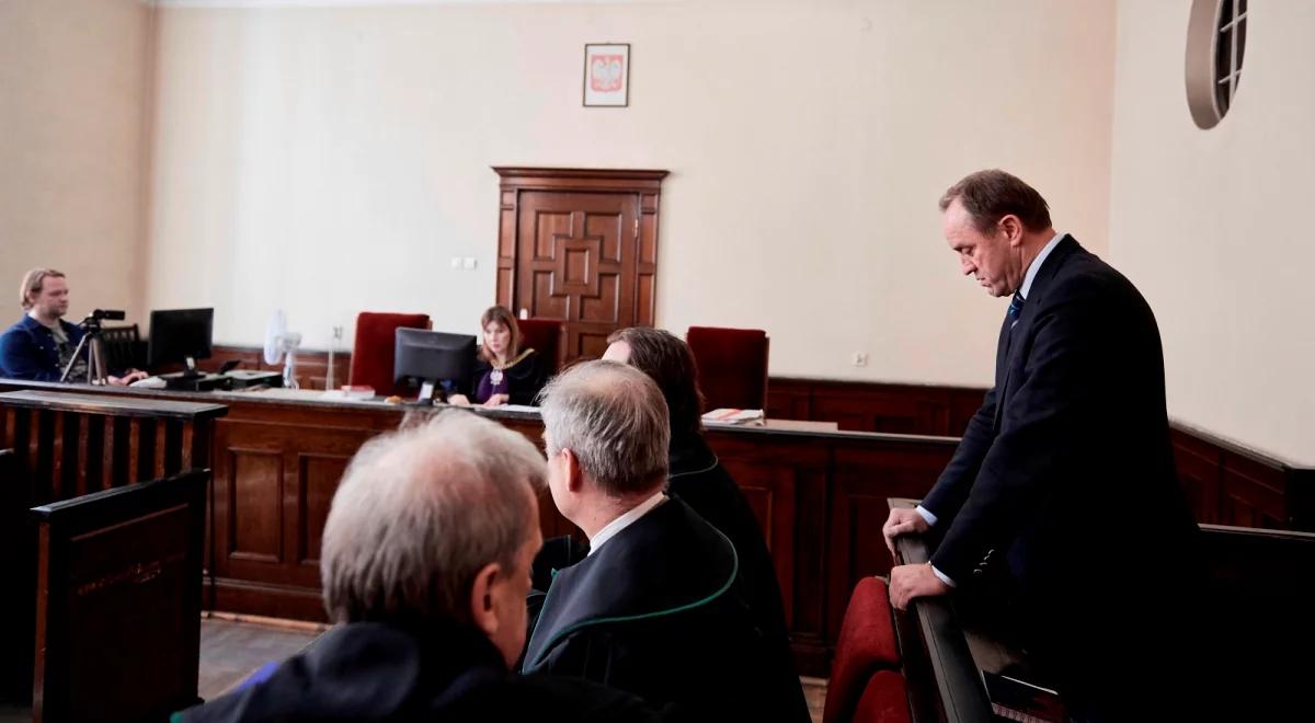 "Zarzuty wobec mnie są polityczne". Marszałek pomorski przed sądem