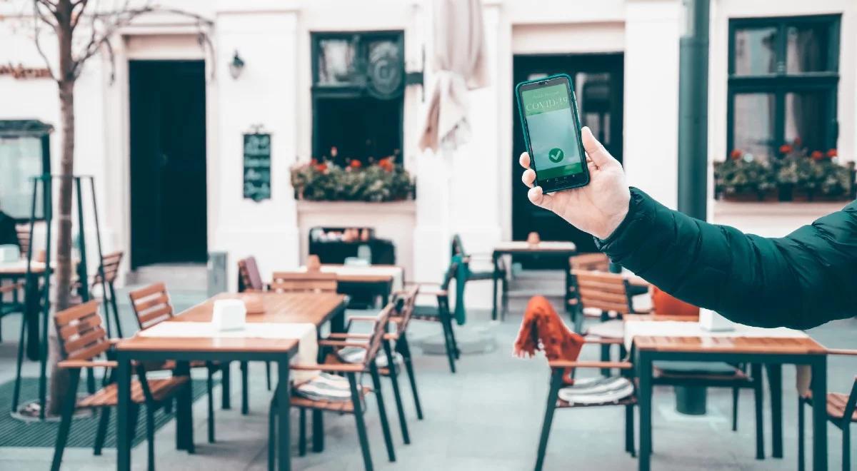 Właściciel restauracji wymagającej paszportów covidowych: robię to w trosce o gości