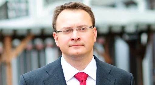 Kontrkandydat Łukaszenki ścigany przez Interpol listem gończym