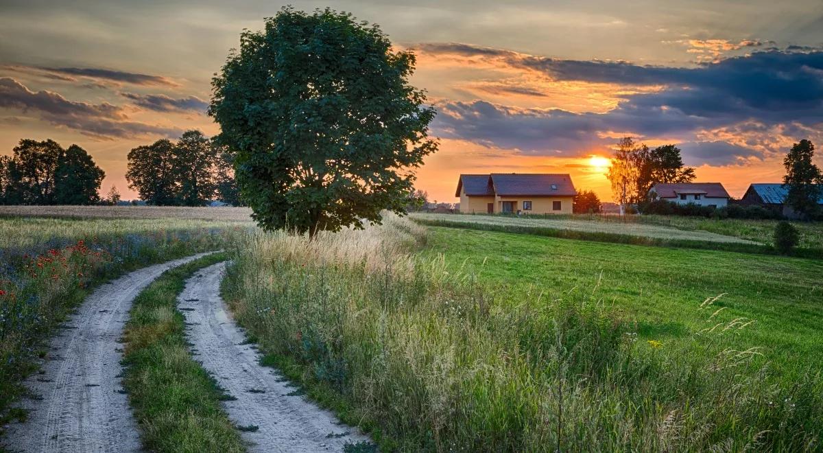 5 mld euro na działania poprawiające warunki życia na wsi. Środki będą pochodzić z KPO