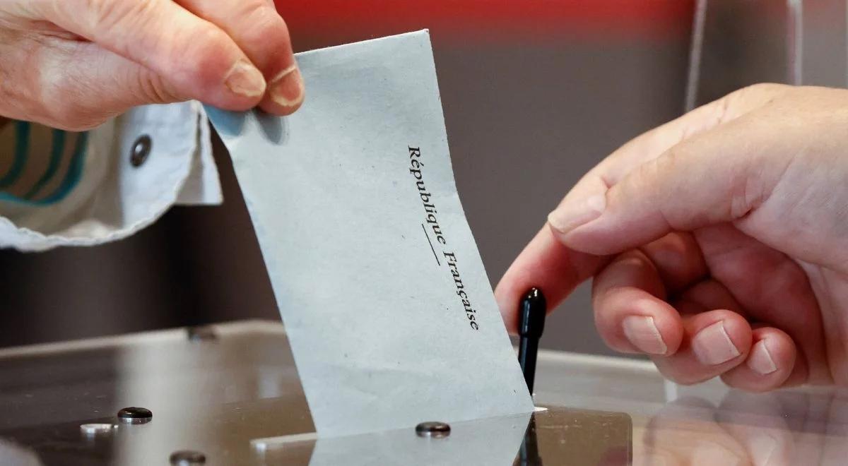 Klęska Republikanów w wyborach we Francji. Bault: wchodzili w retorykę lewicowo-liberalną