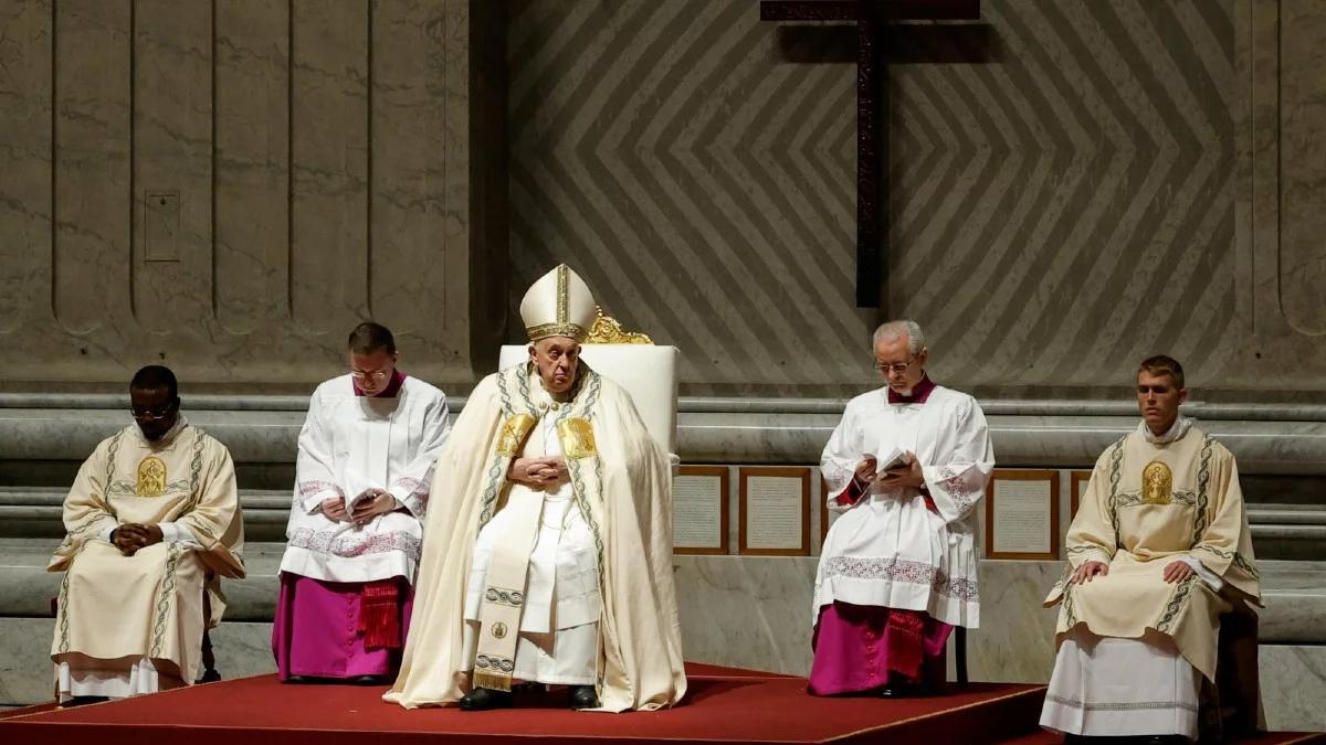 Wielka Sobota. Papież Franciszek mówił o narodach połamanych złem i niesprawiedliwością